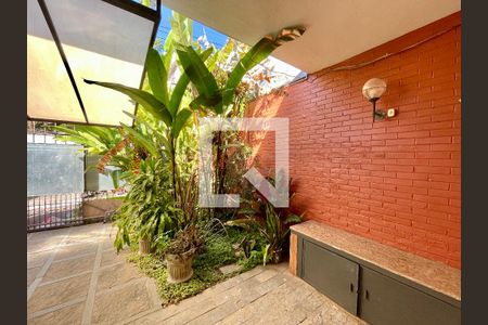 Casa para alugar com 3 quartos, 200m² em Serra, Belo Horizonte