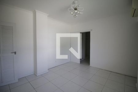 Suíte 1 de casa de condomínio para alugar com 1 quarto, 60m² em Curicica, Rio de Janeiro