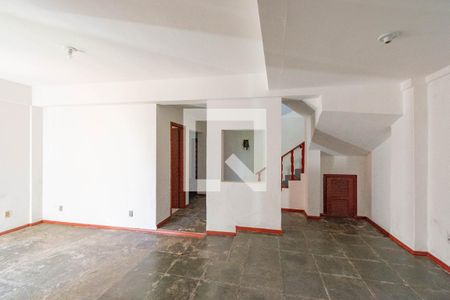 Casa para alugar com 3 quartos, 370m² em Niterói, Canoas