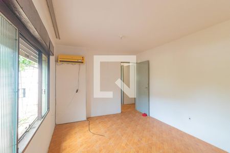 Sala/Quarto de casa à venda com 6 quartos, 250m² em Igara, Canoas