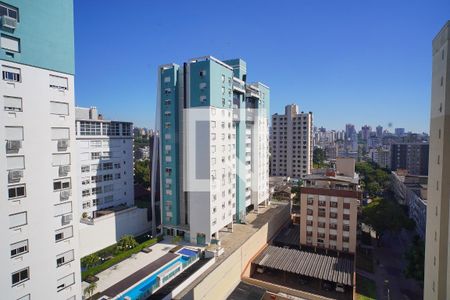 Sala_Vista  de apartamento à venda com 2 quartos, 75m² em Passo D’areia, Porto Alegre