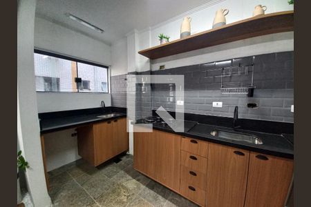 Cozinha de apartamento para alugar com 1 quarto, 65m² em Centro, São Vicente