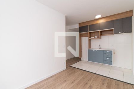 Sala/Cozinha de apartamento para alugar com 2 quartos, 39m² em Jardim Maringa, São Paulo