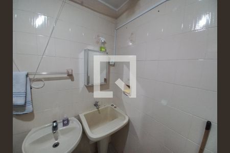 Banheiro de apartamento para alugar com 1 quarto, 31m² em Ilha Porchat, São Vicente