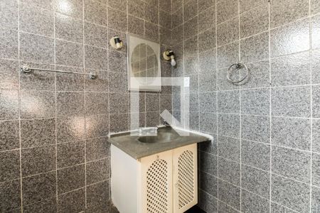 Banheiro  de casa para alugar com 1 quarto, 100m² em Penha de França, São Paulo