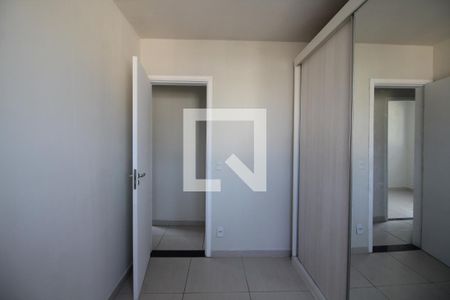 Quarto 1 de apartamento à venda com 3 quartos, 57m² em Taquara, Rio de Janeiro