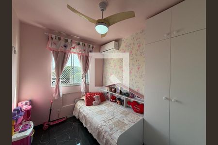 Quarto 1 de apartamento para alugar com 2 quartos, 52m² em Taquara, Rio de Janeiro
