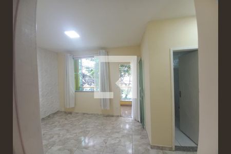 Casa para alugar com 2 quartos, 76m² em Realengo, Rio de Janeiro