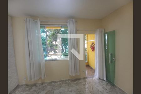 Casa para alugar com 2 quartos, 76m² em Realengo, Rio de Janeiro