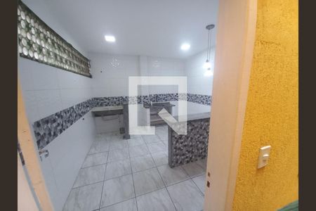 Casa para alugar com 2 quartos, 76m² em Realengo, Rio de Janeiro