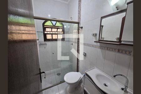Banheiro da Suíte 1 de casa para alugar com 3 quartos, 175m² em Maracanã, Praia Grande