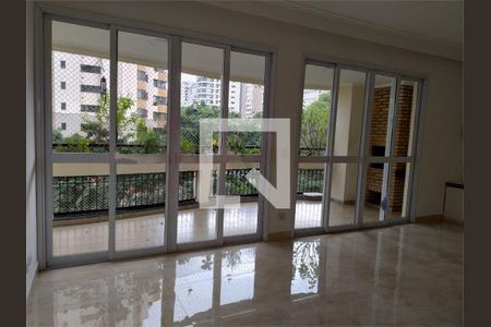Apartamento à venda com 3 quartos, 160m² em Moema, São Paulo