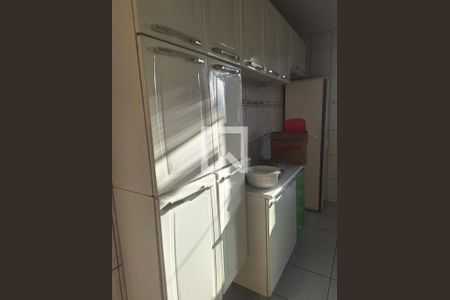 Banheiro de apartamento para alugar com 2 quartos, 55m² em Conjunto Promorar Raposo Tavares, São Paulo
