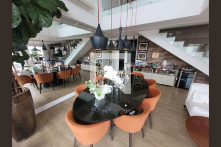 Apartamento à venda com 4 quartos, 290m² em Vila Cordeiro, São Paulo