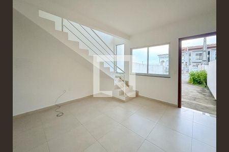 Sala de TV de casa para alugar com 2 quartos, 60m² em Sertão do Maruim, São José