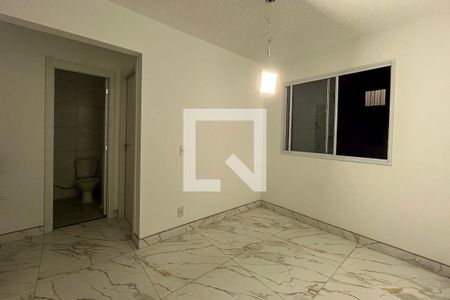 Sala de apartamento para alugar com 2 quartos, 38m² em Parque Bristol, São Paulo