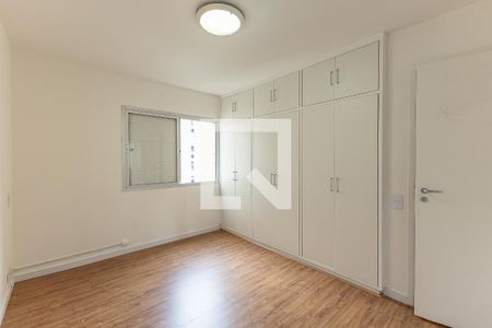 Suíte de apartamento para alugar com 2 quartos, 75m² em Itaim Bibi, São Paulo