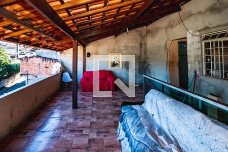 Casa à venda com 4 quartos, 200m² em Piratininga, Belo Horizonte