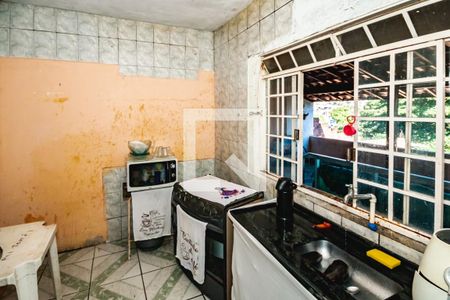 Casa à venda com 4 quartos, 200m² em Piratininga, Belo Horizonte