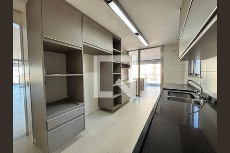 Cozinha de apartamento à venda com 4 quartos, 332m² em Pinheiros, São Paulo