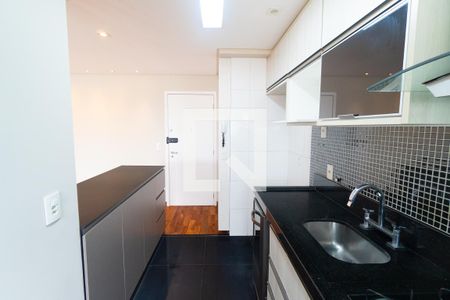 Cozinha de apartamento para alugar com 1 quarto, 90m² em Jardim Prudência, São Paulo