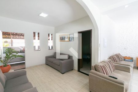 Casa à venda com 3 quartos, 180m² em Céu Azul, Belo Horizonte