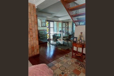 Casa à venda com 6 quartos, 390m² em Morada dos Pássaros, Barueri