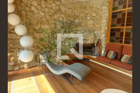 Casa à venda com 6 quartos, 390m² em Morada dos Pássaros, Barueri