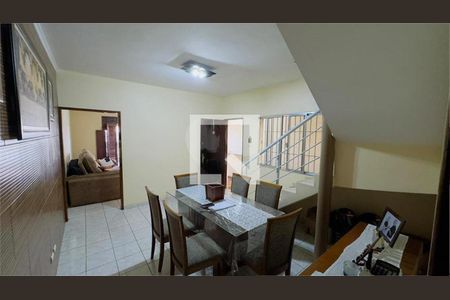 Casa à venda com 3 quartos, 150m² em Jardim Varginha, São Paulo