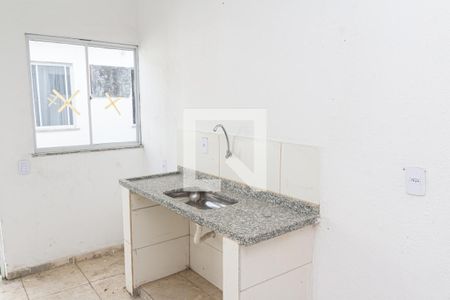 Sala/Cozinha de kitnet/studio para alugar com 1 quarto, 38m² em Guaratiba, Rio de Janeiro