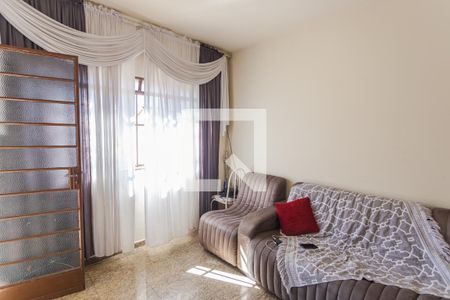 Sala 1 de casa à venda com 3 quartos, 300m² em Ipê, Belo Horizonte