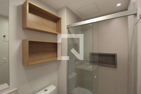 Banheiro de kitnet/studio para alugar com 1 quarto, 24m² em Vila Nova Conceição, São Paulo