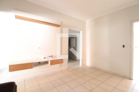 Sala 2 de casa para alugar com 4 quartos, 197m² em Santa Mônica, Uberlândia