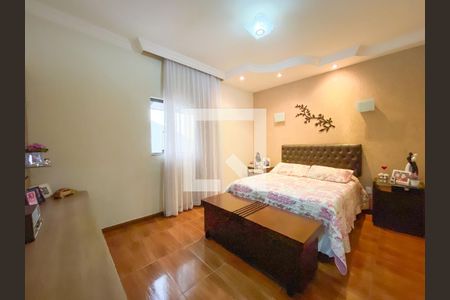 Casa para alugar com 3 quartos, 360m² em Eldoradinho, Contagem