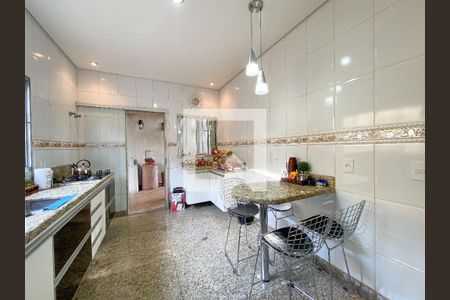 Casa para alugar com 3 quartos, 360m² em Eldoradinho, Contagem