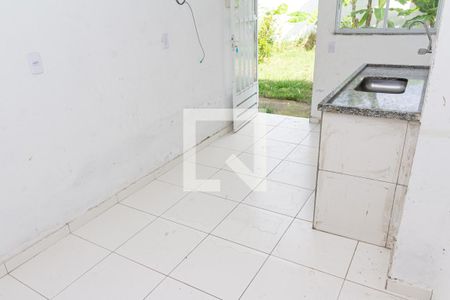 Sala/Cozinha de kitnet/studio para alugar com 1 quarto, 43m² em Guaratiba, Rio de Janeiro