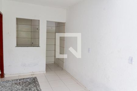 Sala/Cozinha de kitnet/studio para alugar com 1 quarto, 43m² em Guaratiba, Rio de Janeiro