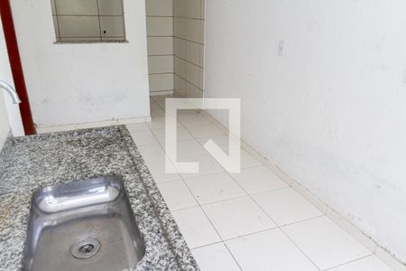 Sala/Cozinha de kitnet/studio para alugar com 1 quarto, 43m² em Guaratiba, Rio de Janeiro