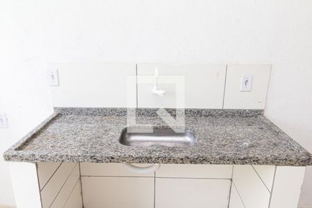 Sala/Cozinha de kitnet/studio para alugar com 1 quarto, 43m² em Guaratiba, Rio de Janeiro