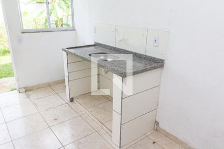 Sala/Cozinha de kitnet/studio para alugar com 1 quarto, 43m² em Guaratiba, Rio de Janeiro