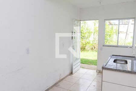 Sala/Cozinha de kitnet/studio para alugar com 1 quarto, 43m² em Guaratiba, Rio de Janeiro