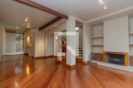 Sala de casa à venda com 3 quartos, 226m² em Brooklin, São Paulo