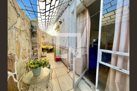 Casa à venda com 5 quartos, 480m² em Santa Tereza, Belo Horizonte