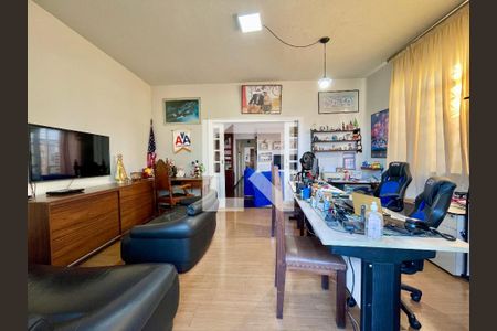 Casa à venda com 5 quartos, 480m² em Santa Tereza, Belo Horizonte