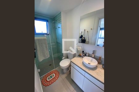 Banheiro de apartamento para alugar com 1 quarto, 29m² em Chácara Inglesa, São Paulo
