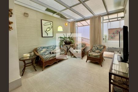 Casa à venda com 7 quartos, 420m² em Cidade Nova, Belo Horizonte