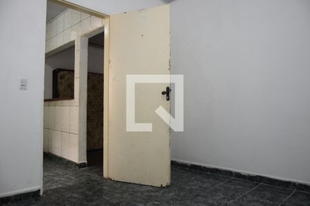 Quarto Suíte de casa para alugar com 2 quartos, 100m² em Jardim Santo Eduardo, Embu das Artes