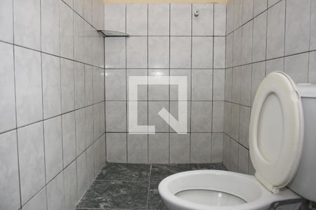 Banheiro da Suíte de casa para alugar com 2 quartos, 100m² em Jardim Santo Eduardo, Embu das Artes