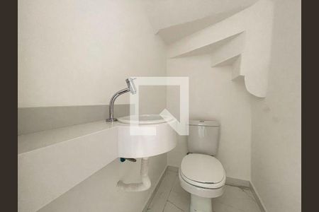 Casa à venda com 3 quartos, 140m² em Parque Sao Domingos, São Paulo