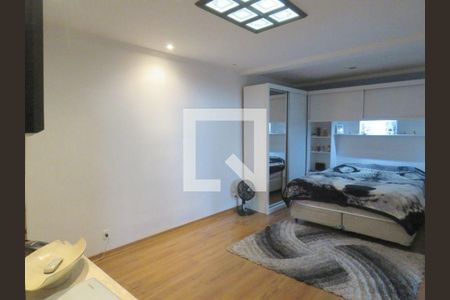 Casa à venda com 3 quartos, 350m² em Vila Picinin, São Paulo